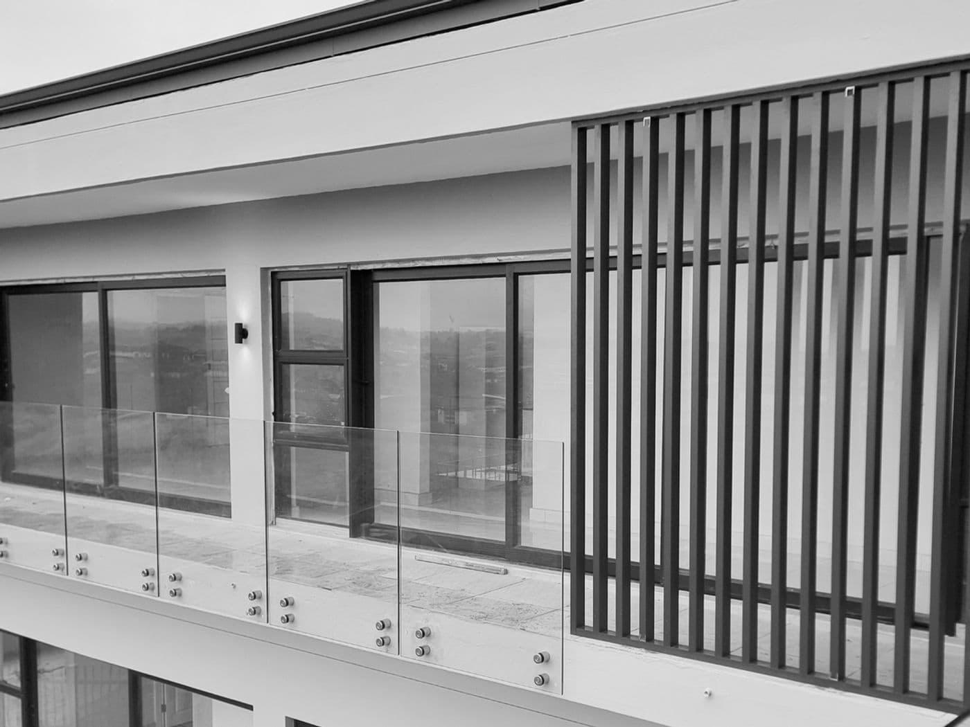 Frameless Glass & Enclosures
