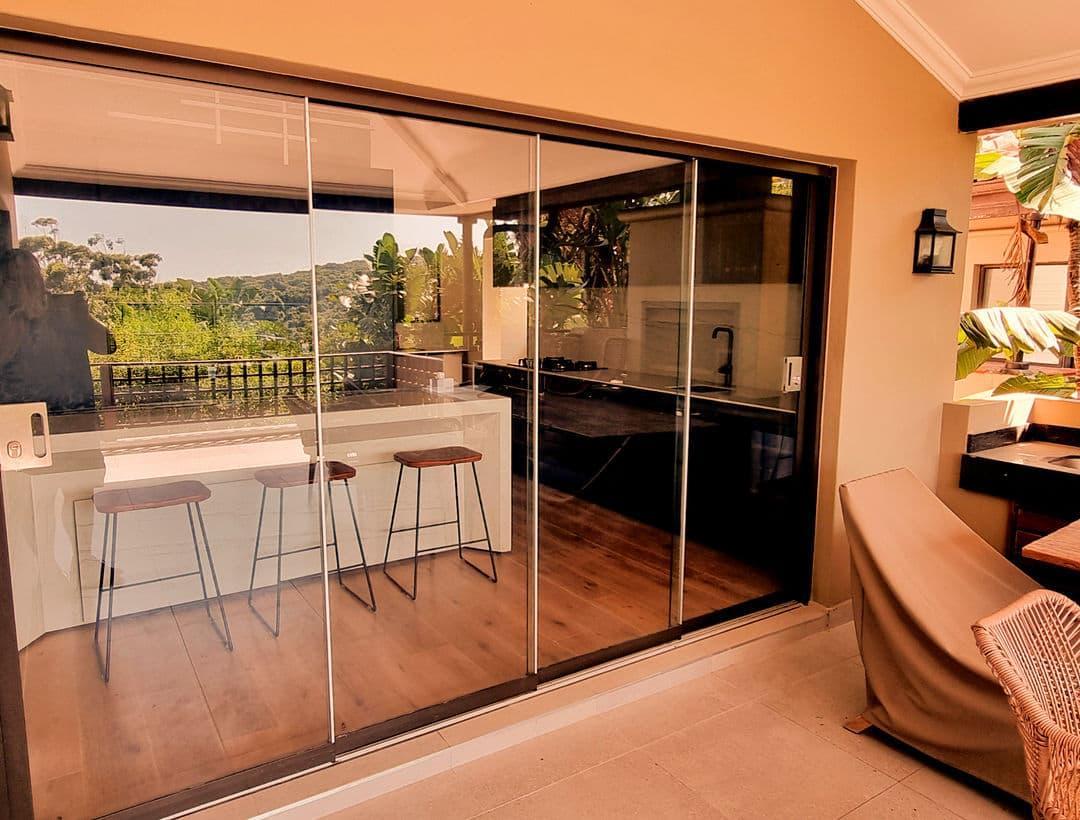 Frameless Sliding Doors